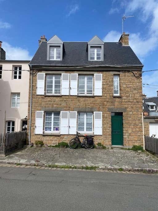 Maison Du Cap Lihou, Duplex Au 1Er Et 2Eme Etage Mansarde, Quartier Historique, Granville Exteriör bild